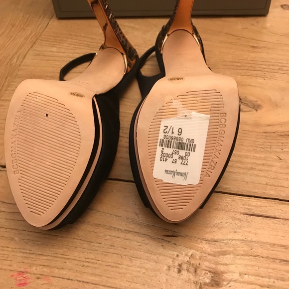 BCBG neverworn shoe - Picture 5 of 5